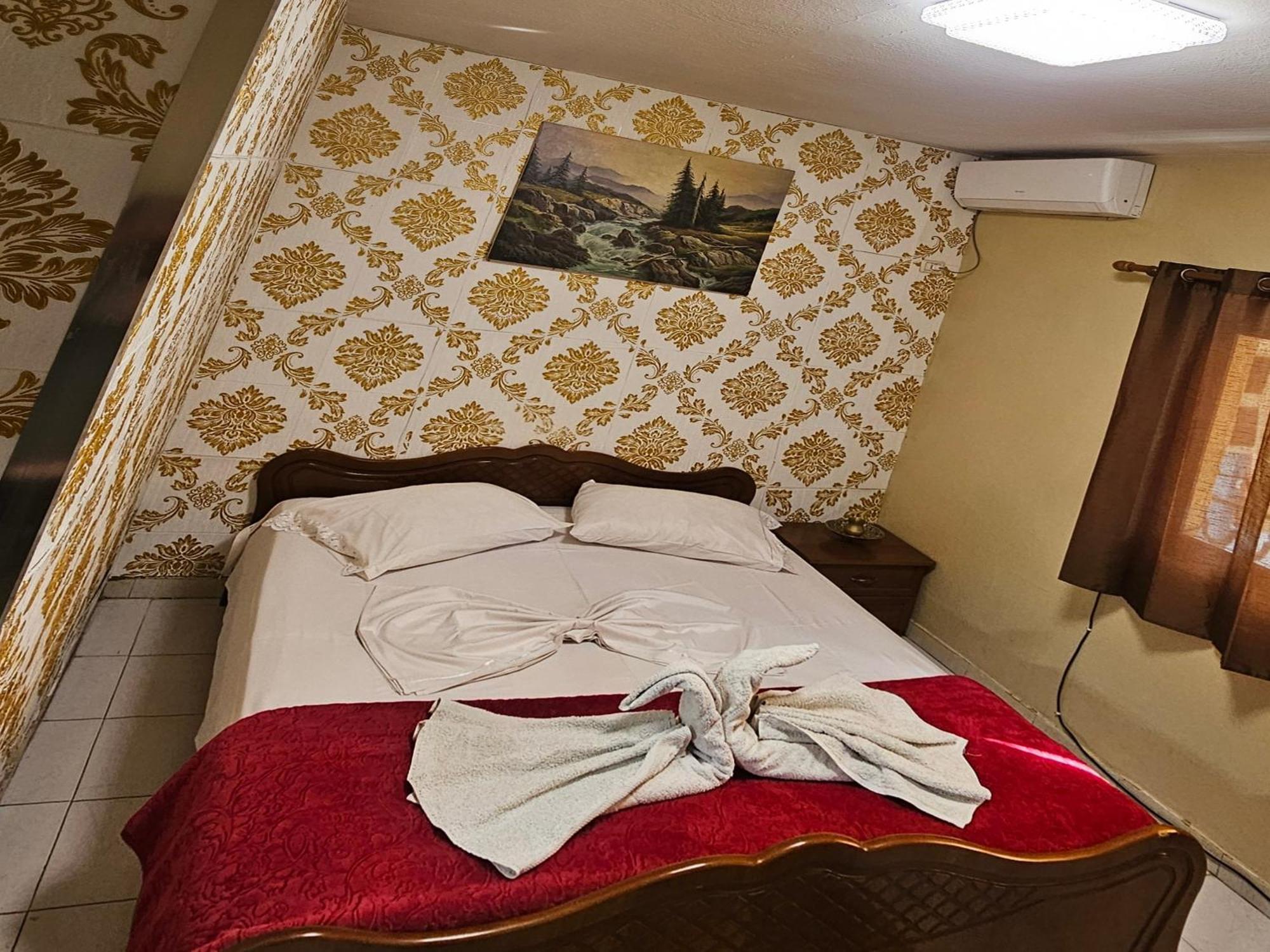 Dafina Hotel Тирана Номер фото