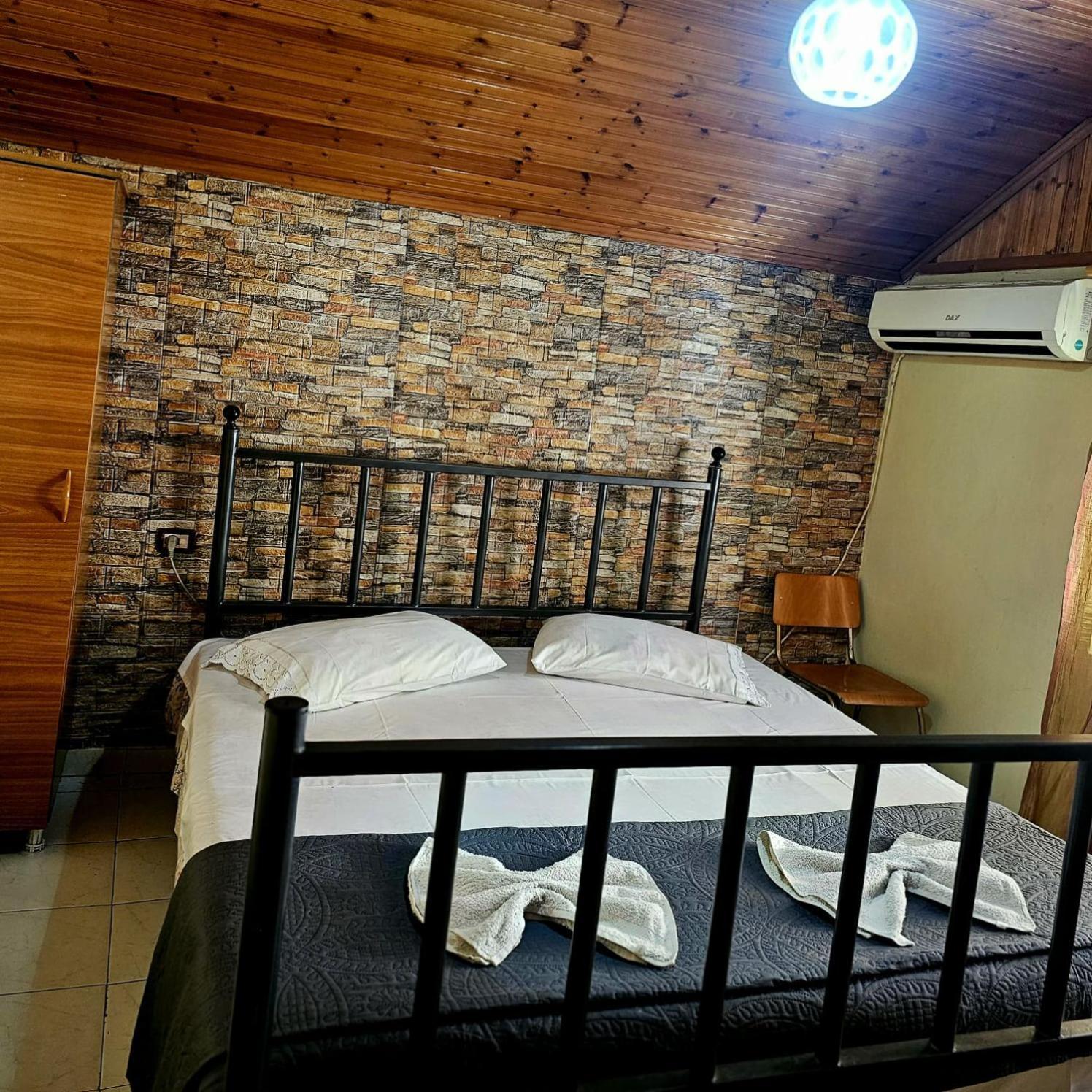 Dafina Hotel Тирана Экстерьер фото