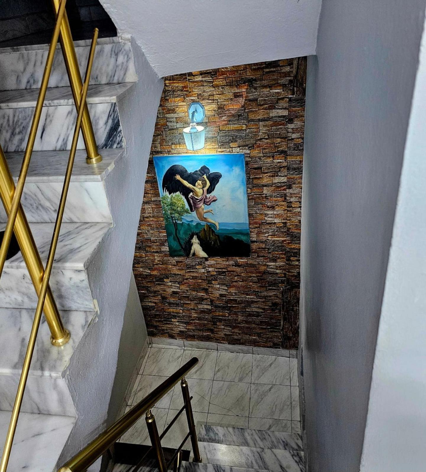 Dafina Hotel Тирана Экстерьер фото